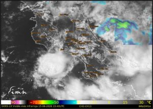 Onda tropical y Zona de Convergencia Intertropical favorecerán lluvias este lunes en gran parte del país