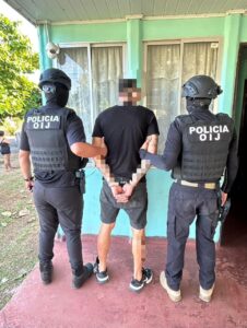 Tres detenidos por asalto en el que robaron una motocicleta e hirieron a la víctima en Carrillo