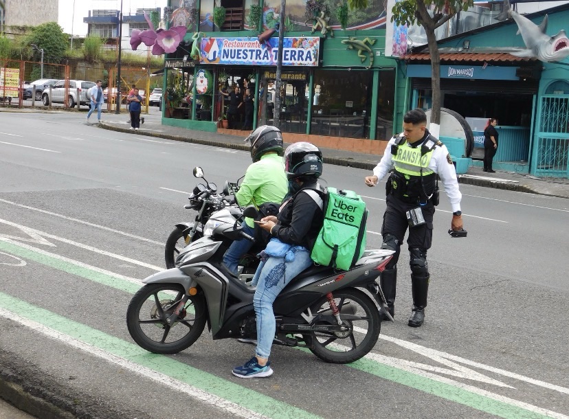 Policía de transito
