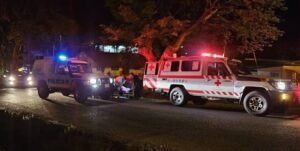 Seis fallecidos y nueve pacientes críticos dejan accidentes, agresiones e incendio durante la noche