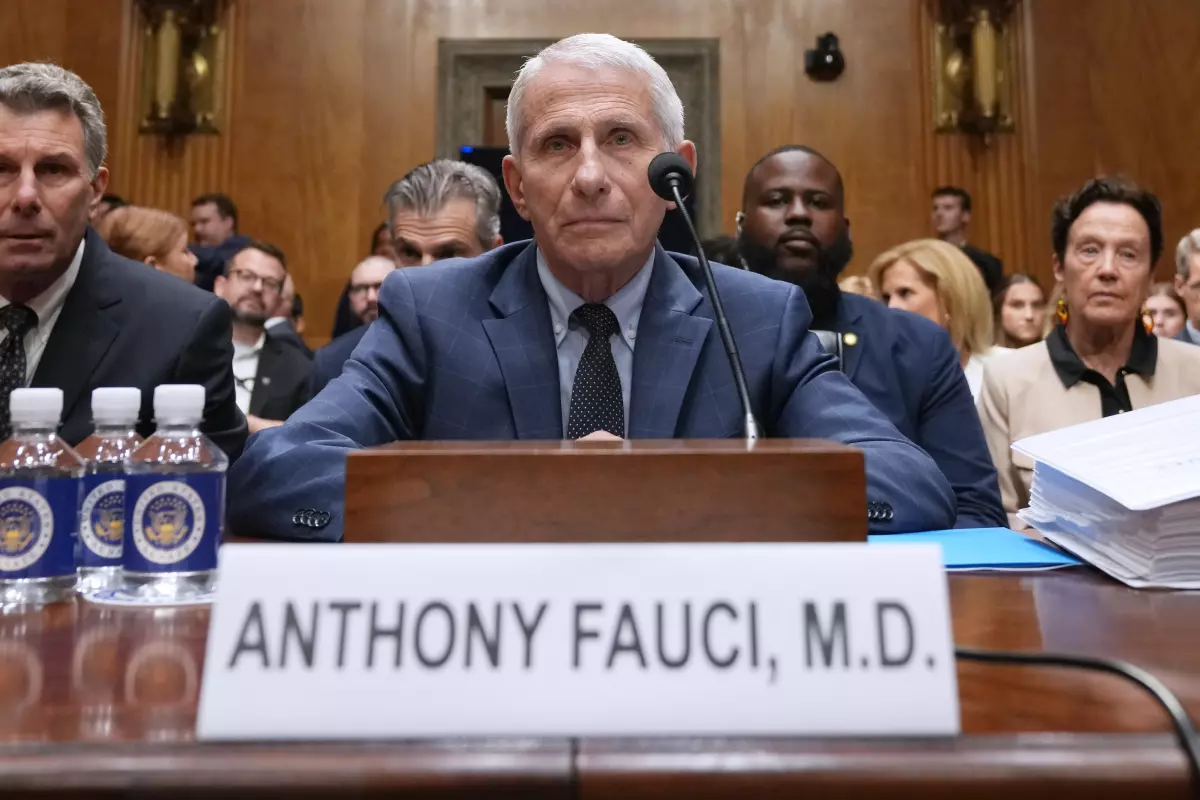 Anthony Fauci durante una audiencia del Senado de Estados Unidos relacionada con el origen del COVID-19.
