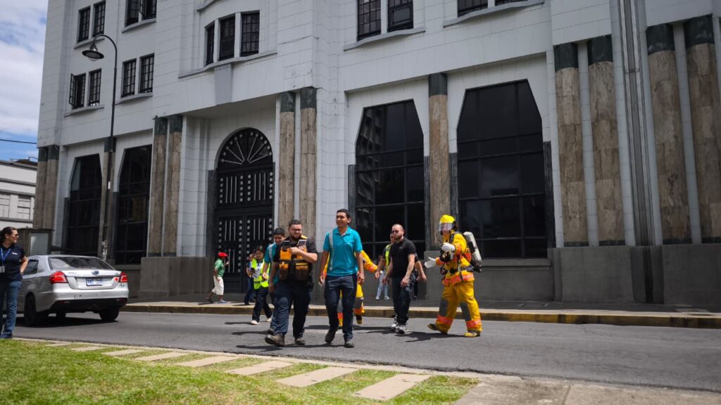 Simulacro Nacional 4