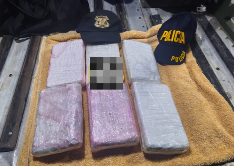 Decomiso de droga en autobus siquirres