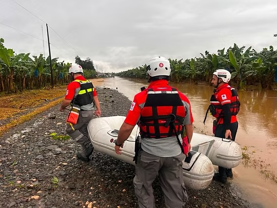 Cruz roja atiende inundaciones