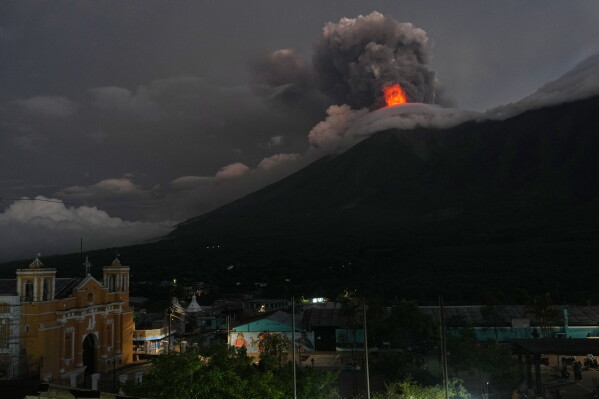 Volcan De Fuego Erupciones